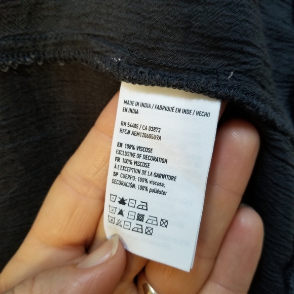 American Eagle Embroidered &Bell sleeves/Top Sz XS - Picture 7 of 7